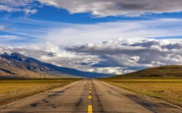 背后的人作文优秀8篇