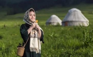 背后的人作文最新8篇