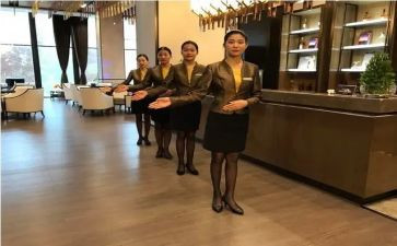 服务的演讲稿8篇