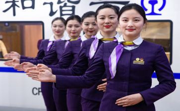 服务式年终总结最新5篇