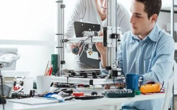 职工学校工作总结6篇