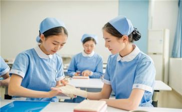 2024年护理员个人年终总结8篇