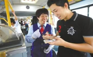 售票员的作文7篇