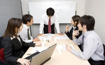 银行职员辞职报告模板7篇